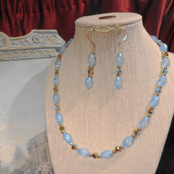 Heavenly handmade necklace/earring set in sky blue - two earring style options - Picture 6 of 11